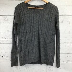 American Eagle Cable Knit Sweater Jumper  Size Medium Grey Front Side Zippers‍﻿﻿